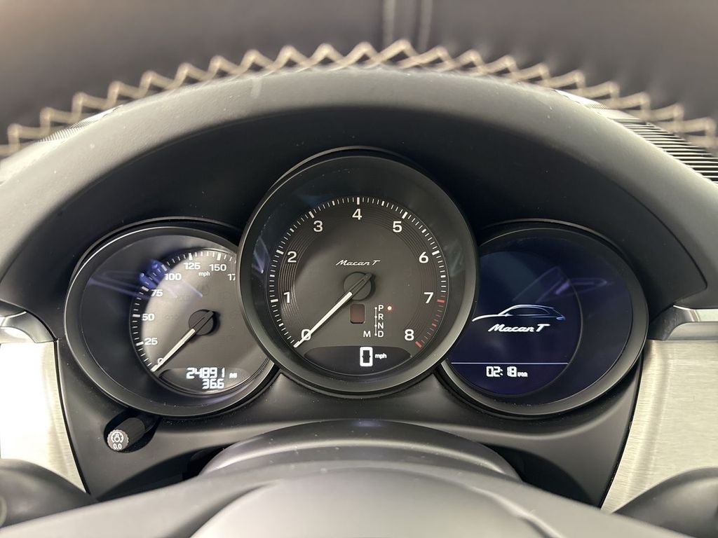 2023 Porsche Macan T