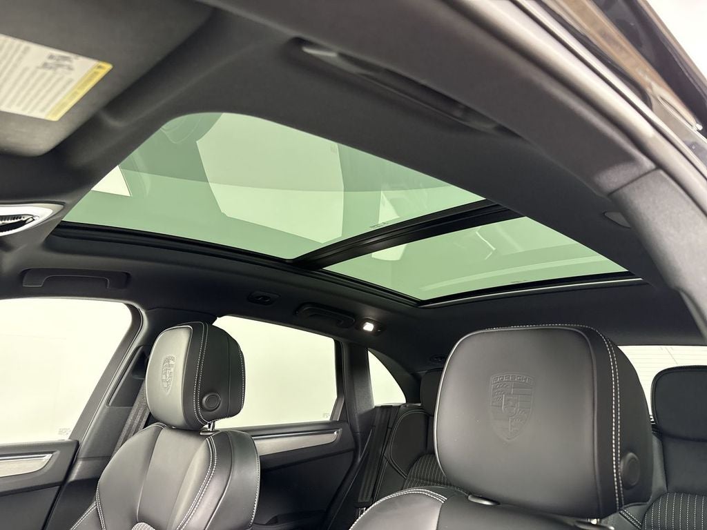 2023 Porsche Macan T