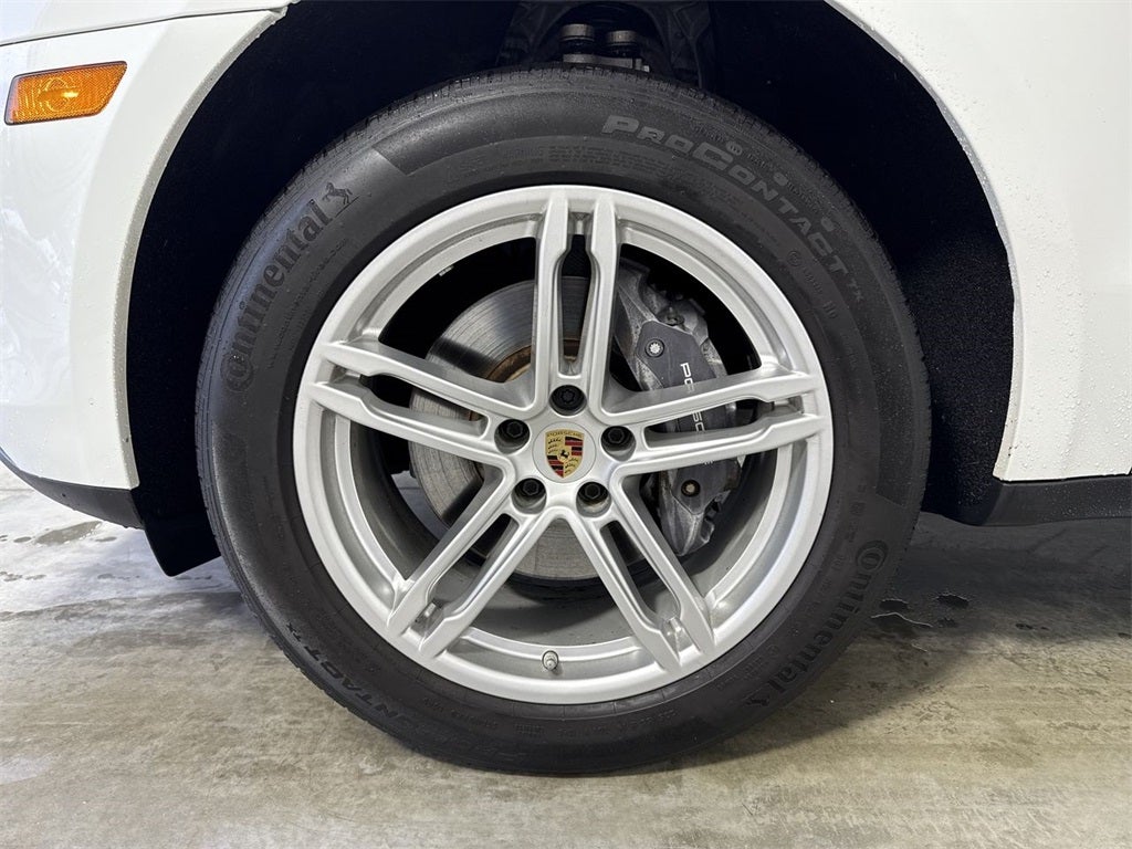 2023 Porsche Macan T