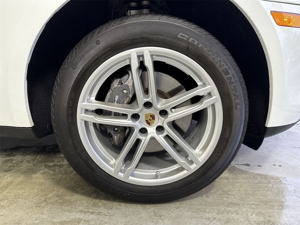 2023 Porsche Macan T