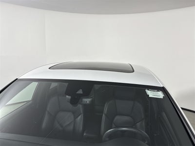 2023 Porsche Macan T