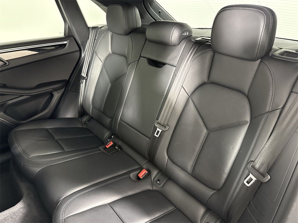 2023 Porsche Macan T