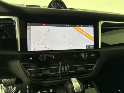 2023 Porsche Macan T