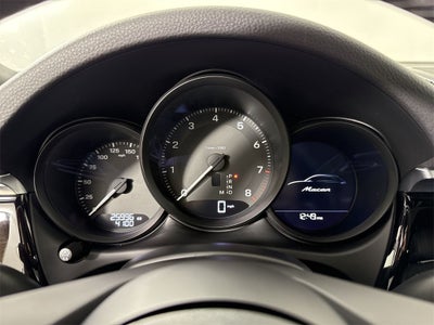 2023 Porsche Macan T