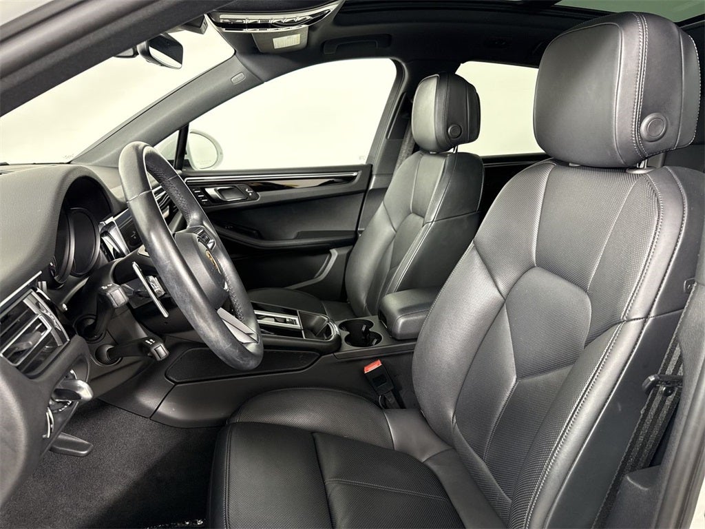 2023 Porsche Macan T