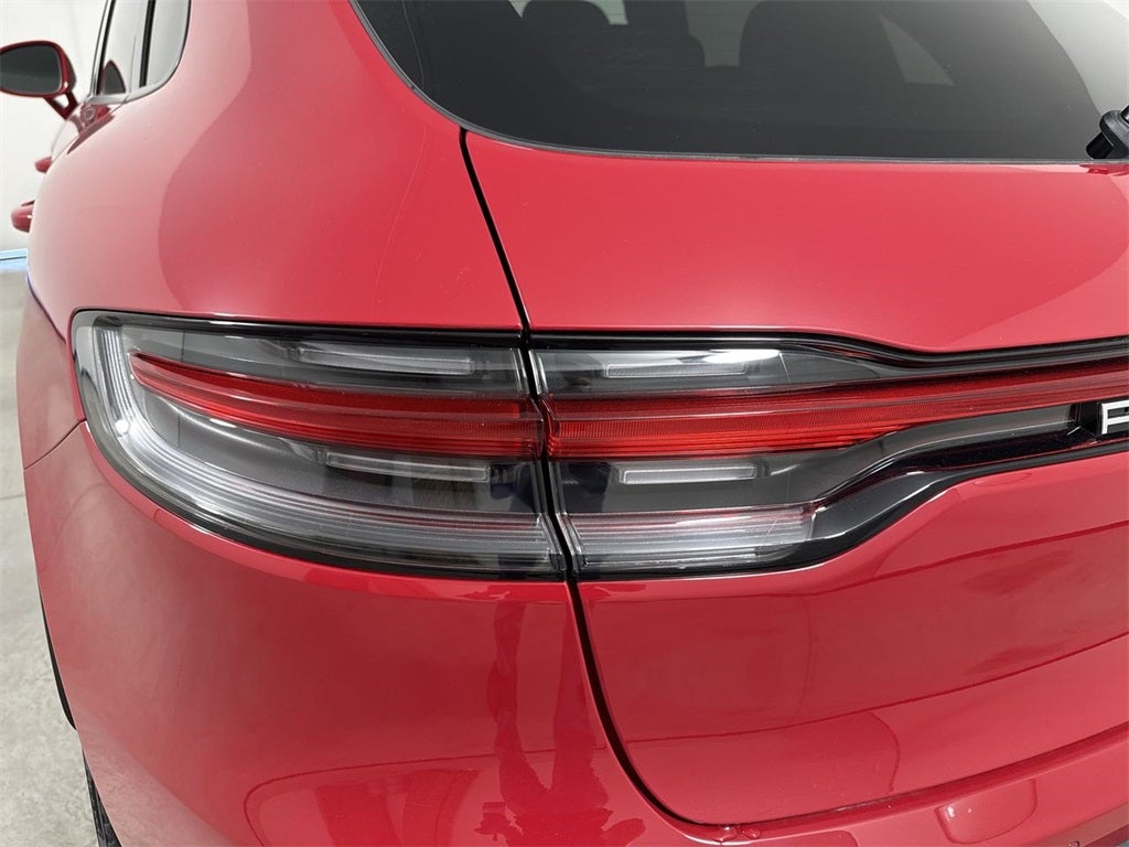 2025 Porsche Macan AWD