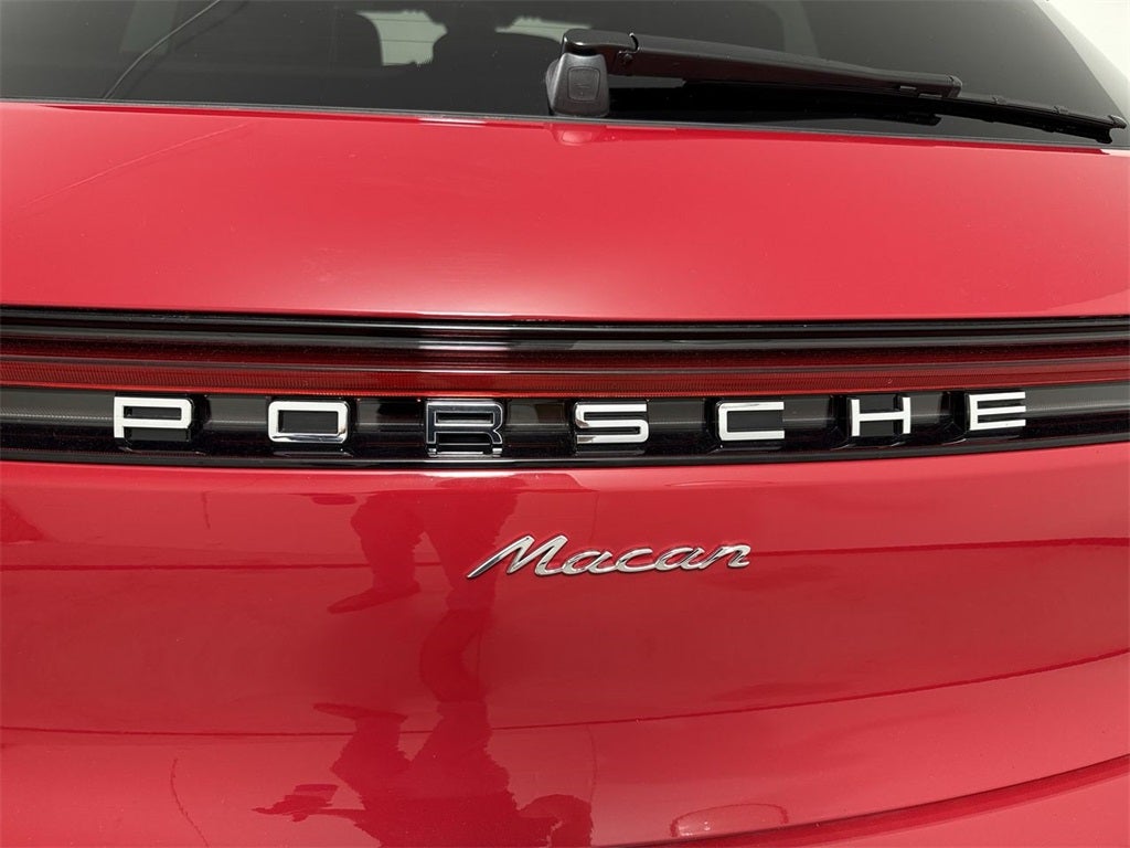 2025 Porsche Macan AWD