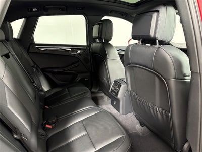 2025 Porsche Macan AWD