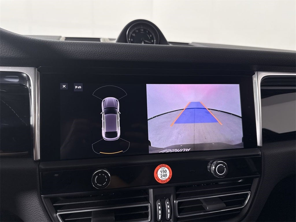 2025 Porsche Macan AWD