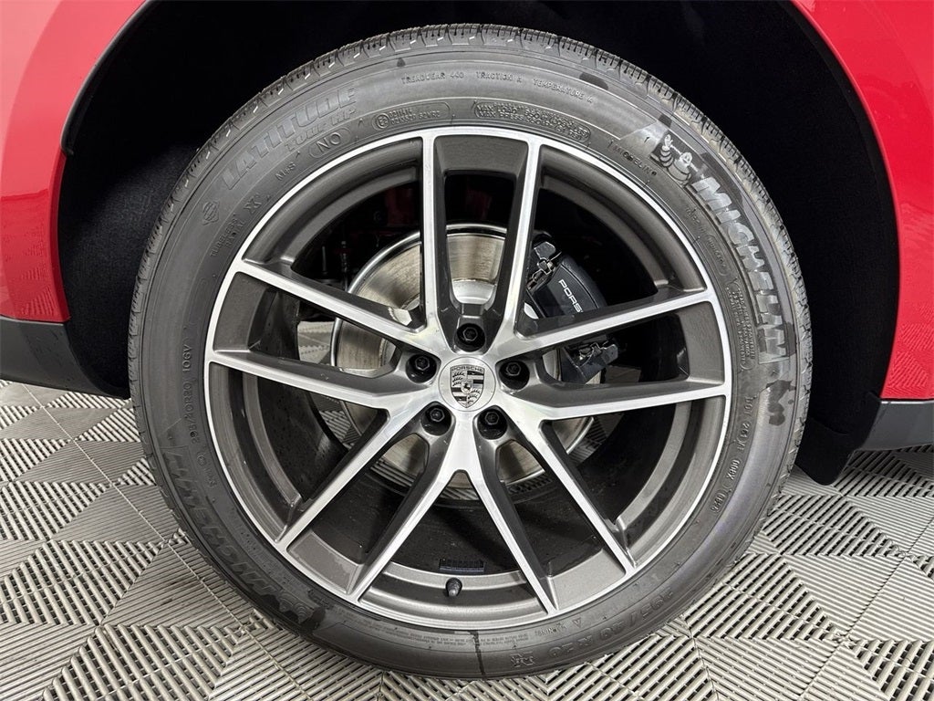 2025 Porsche Macan AWD