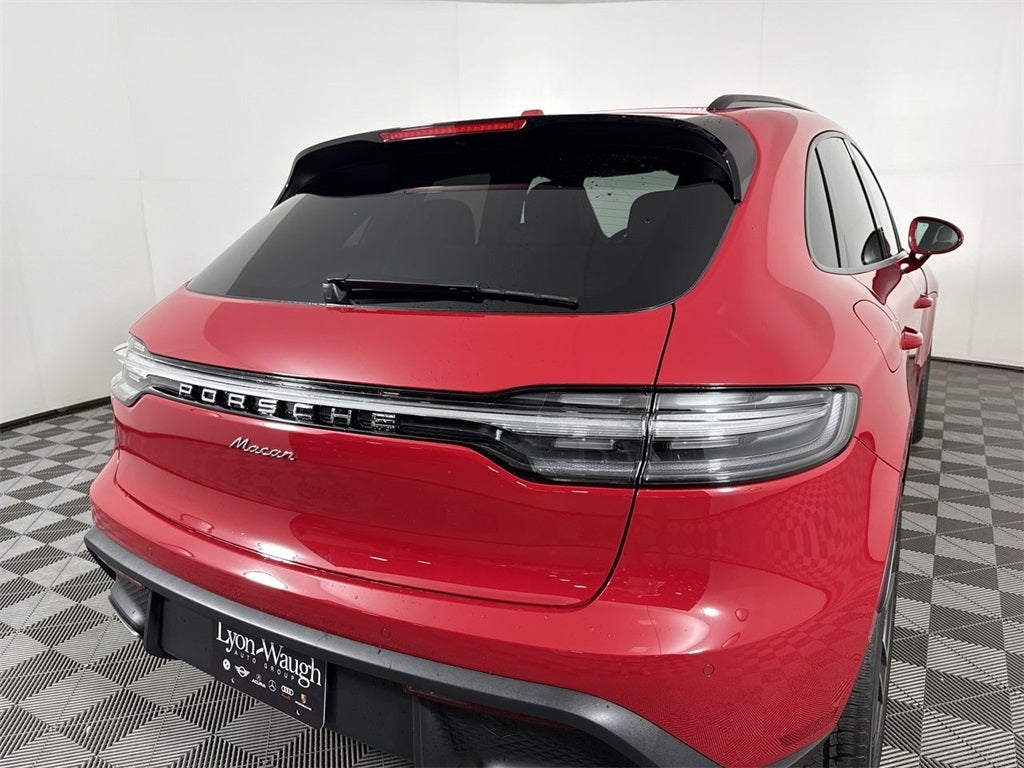 2025 Porsche Macan AWD