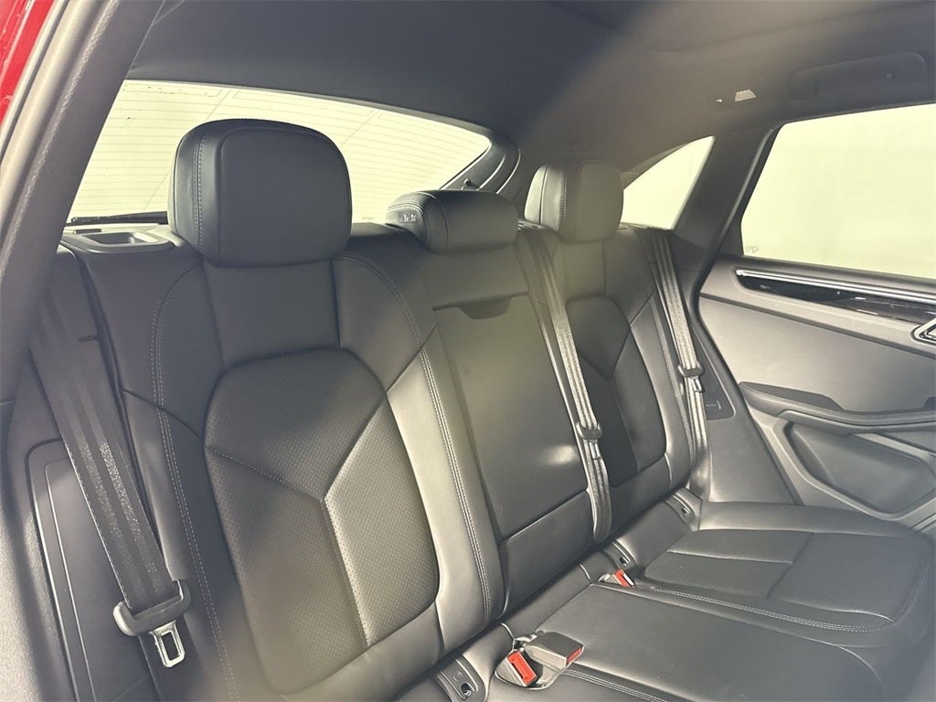 2025 Porsche Macan AWD