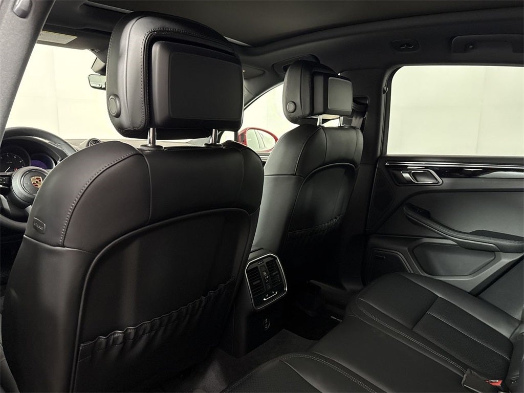 2025 Porsche Macan AWD