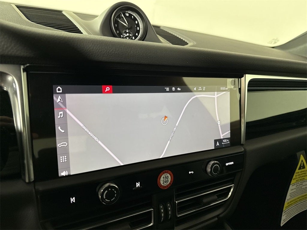 2025 Porsche Macan AWD