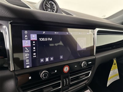 2025 Porsche Macan AWD
