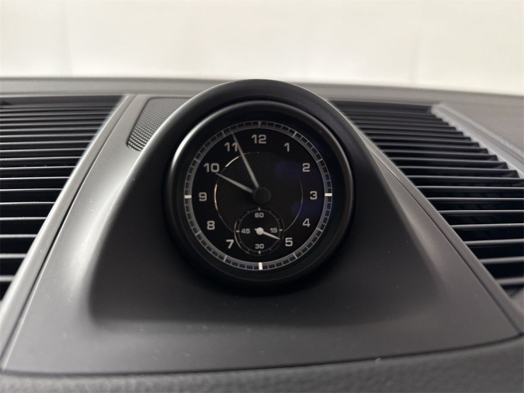 2025 Porsche Macan AWD