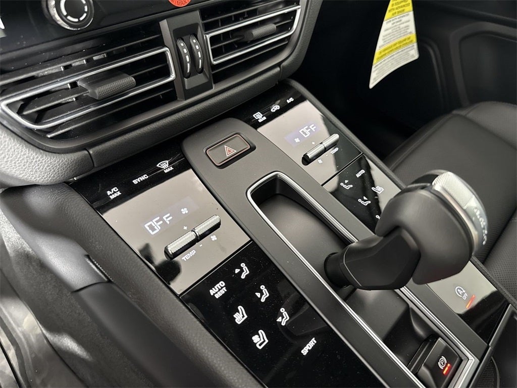 2025 Porsche Macan AWD