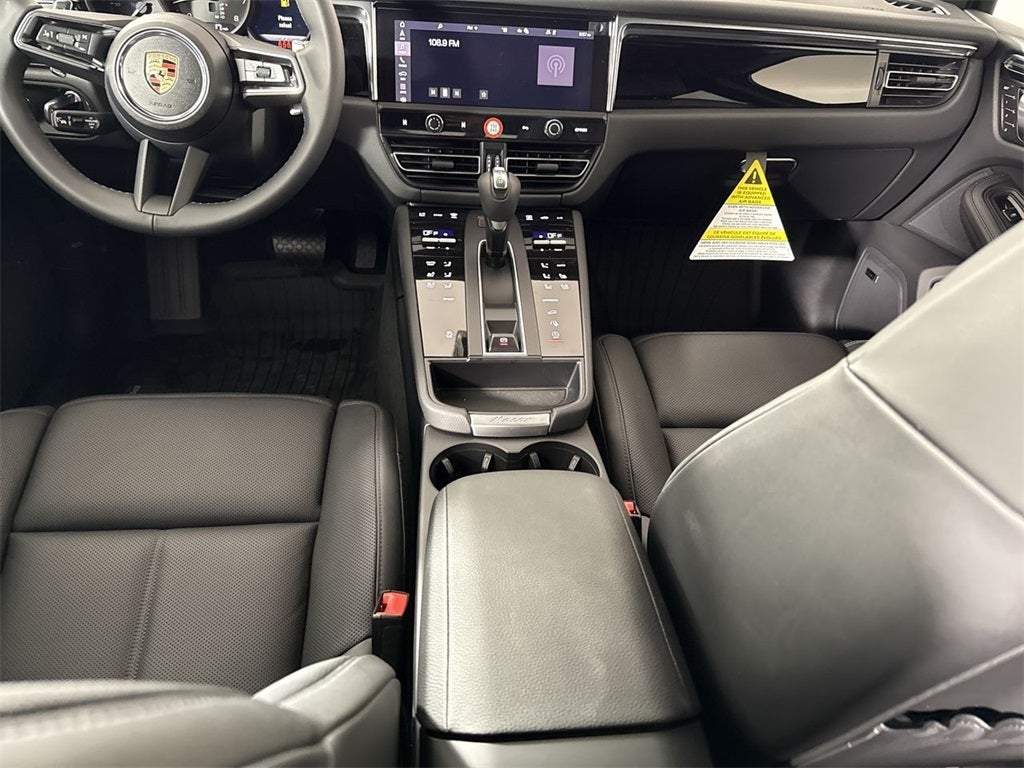 2025 Porsche Macan AWD