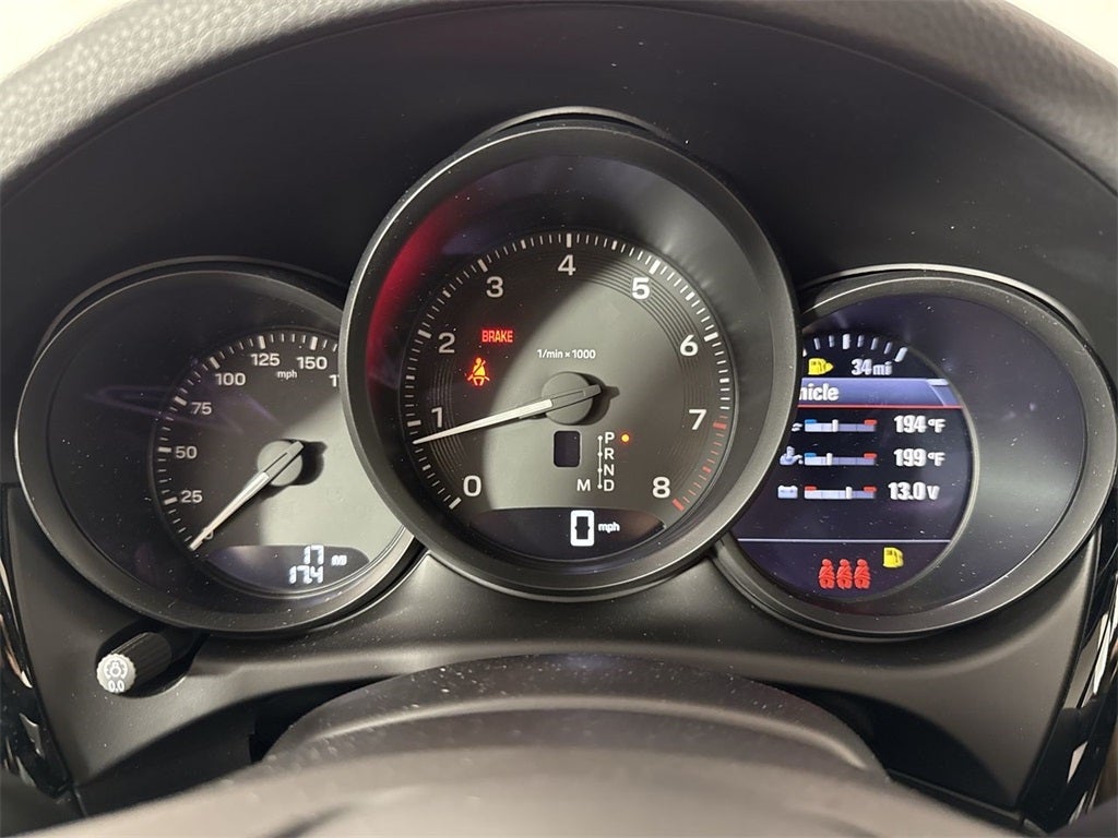 2025 Porsche Macan AWD