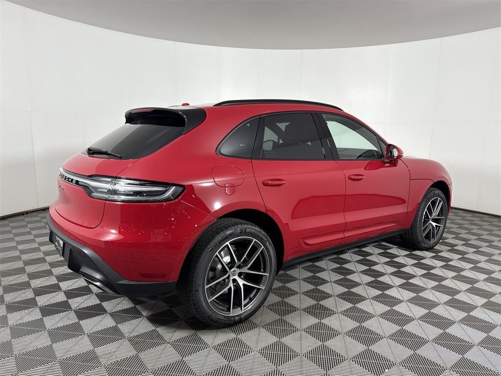 2025 Porsche Macan AWD