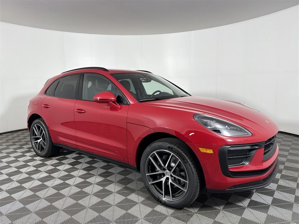 2025 Porsche Macan AWD