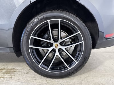 2025 Porsche Macan AWD