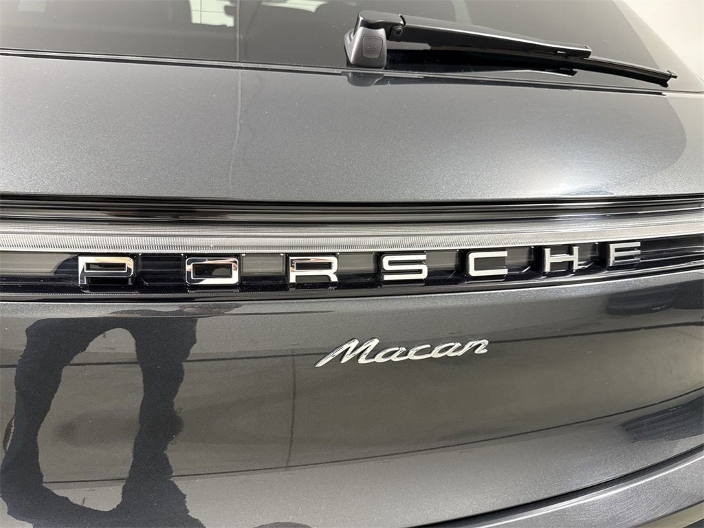 2025 Porsche Macan AWD