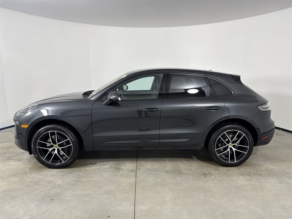 2025 Porsche Macan AWD