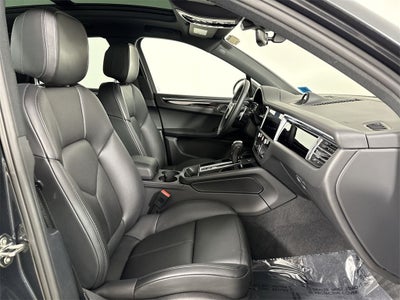 2025 Porsche Macan AWD