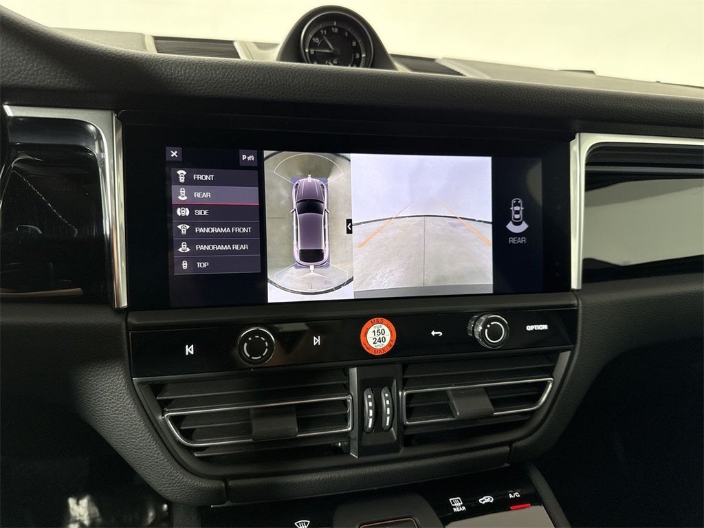 2025 Porsche Macan AWD