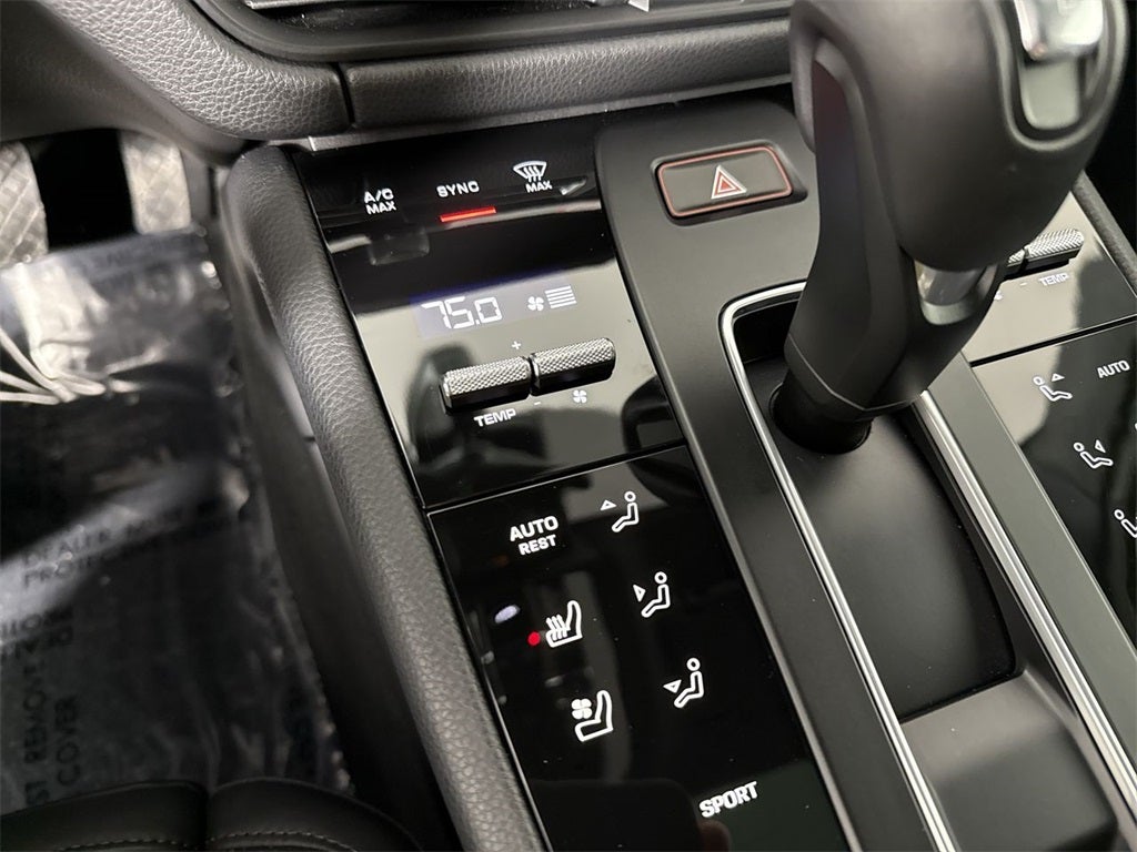 2025 Porsche Macan AWD