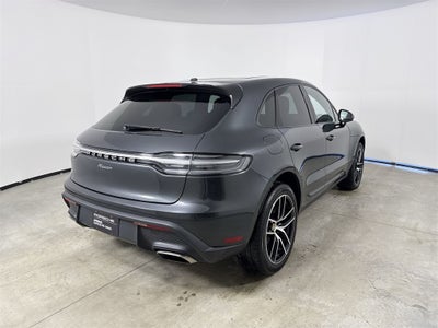 2025 Porsche Macan AWD