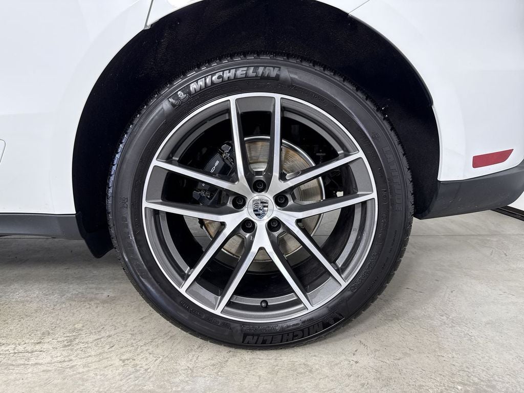 2026 Porsche Macan T