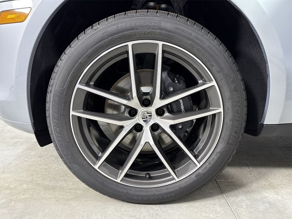 2026 Porsche Macan T