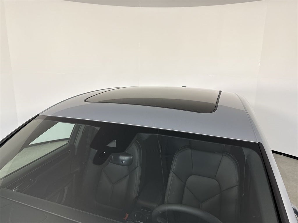 2026 Porsche Macan T