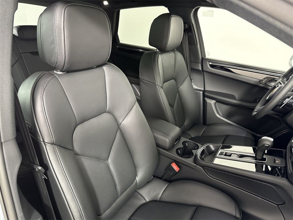 2026 Porsche Macan T