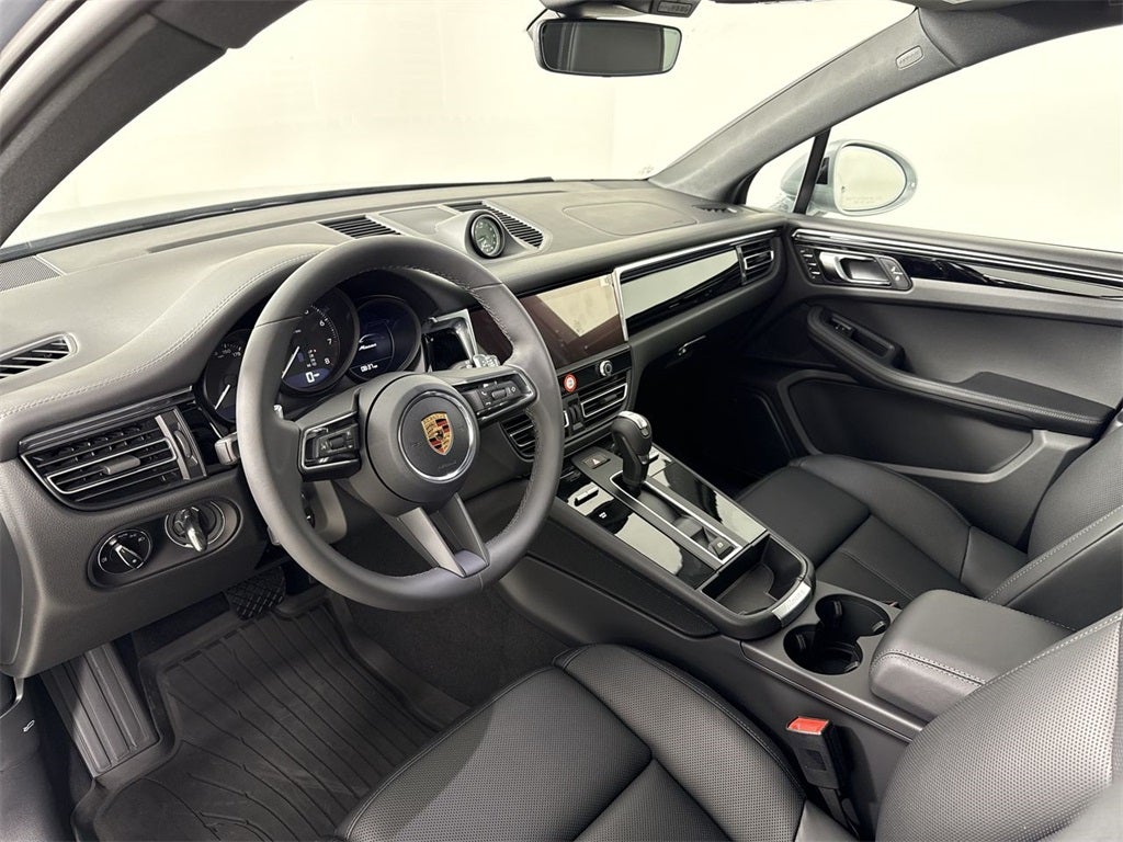 2026 Porsche Macan T