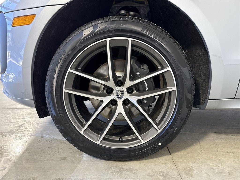 2026 Porsche Macan AWD