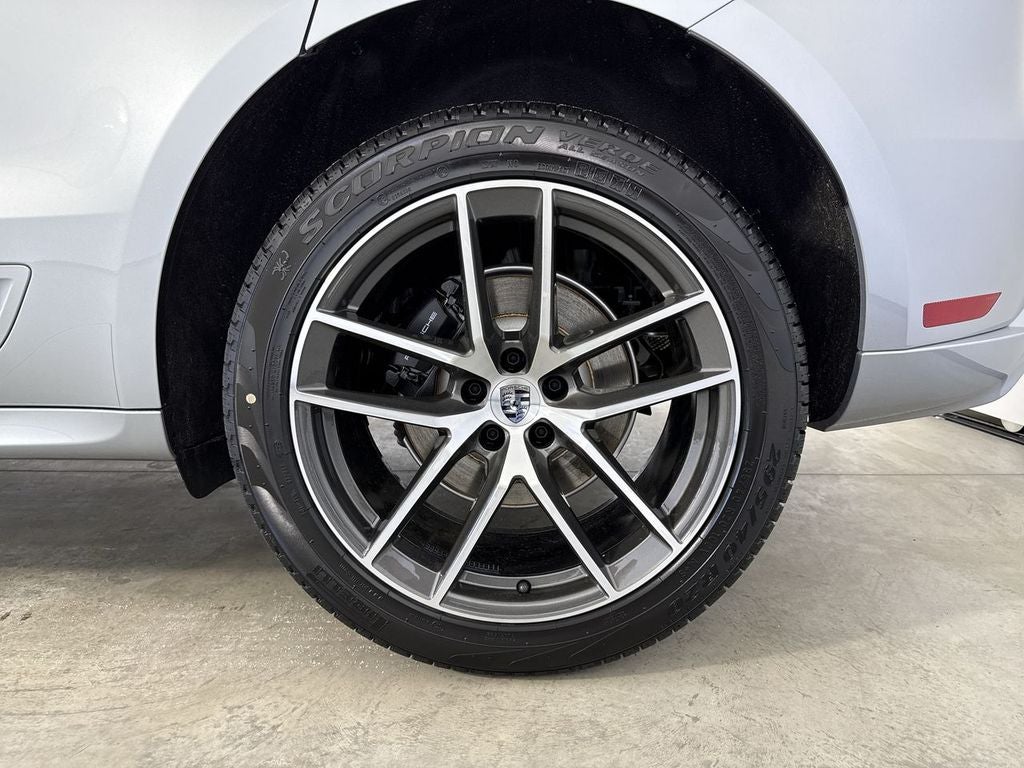 2026 Porsche Macan AWD