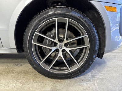 2026 Porsche Macan AWD