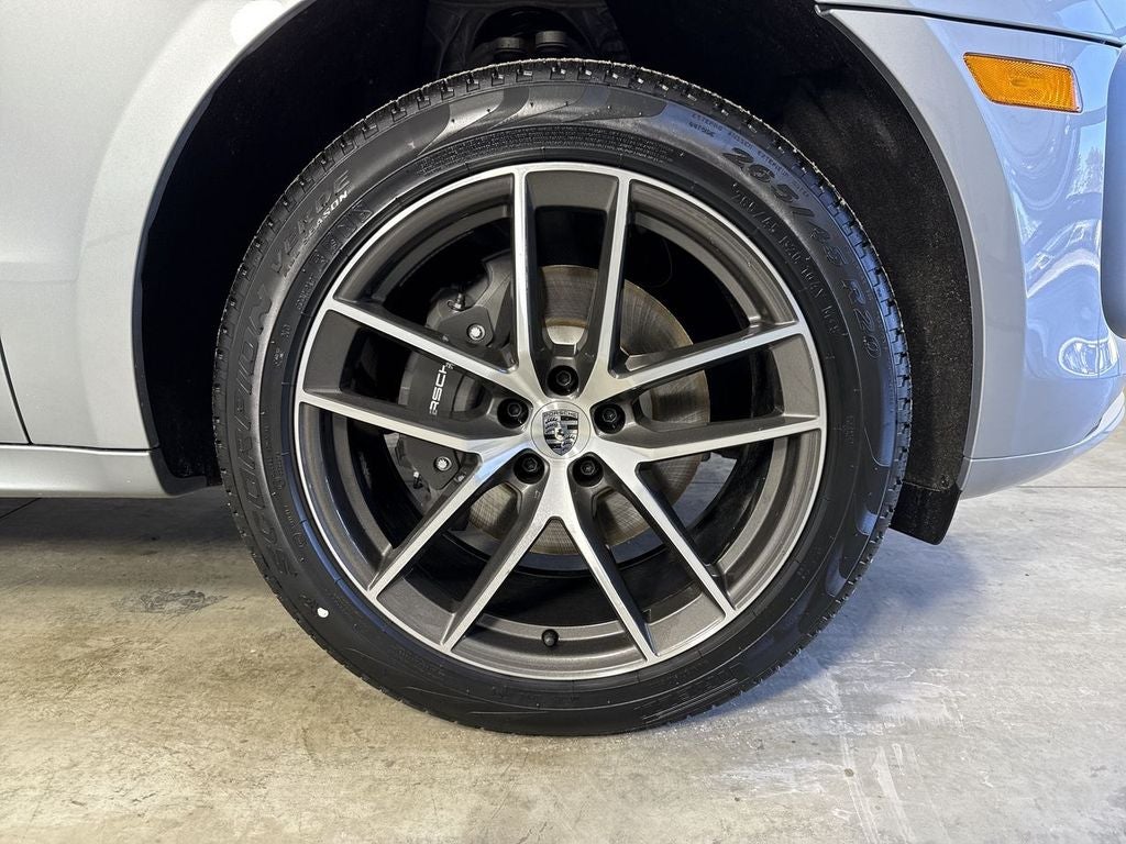 2026 Porsche Macan AWD