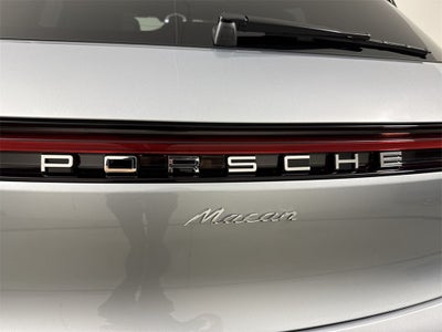 2026 Porsche Macan AWD