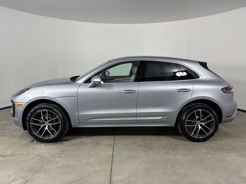 2026 Porsche Macan AWD