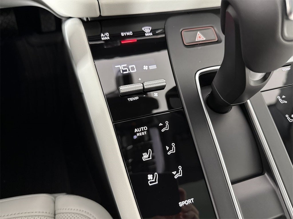 2026 Porsche Macan AWD