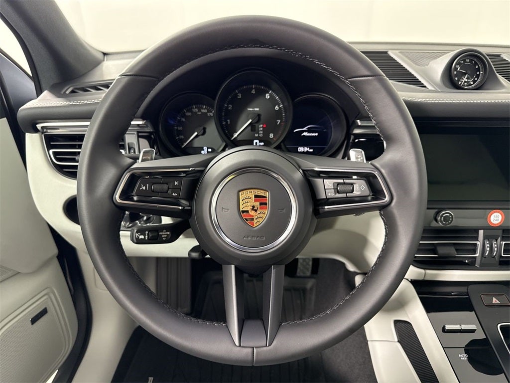 2026 Porsche Macan AWD