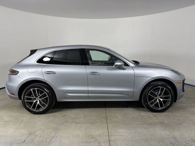 2026 Porsche Macan AWD