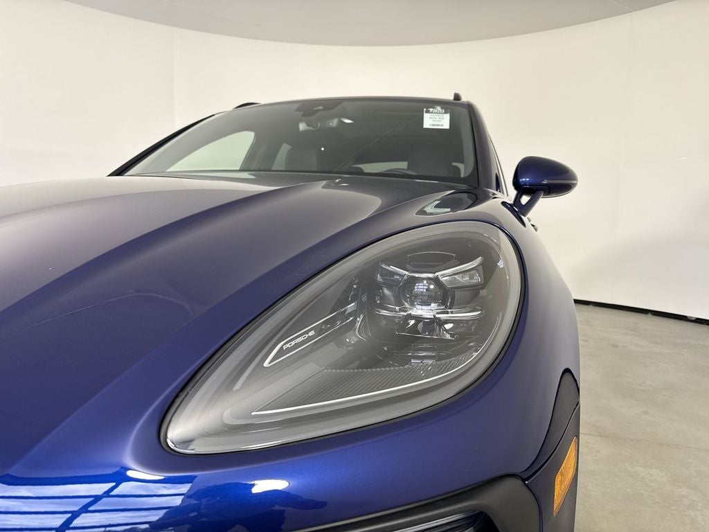 2026 Porsche Macan AWD