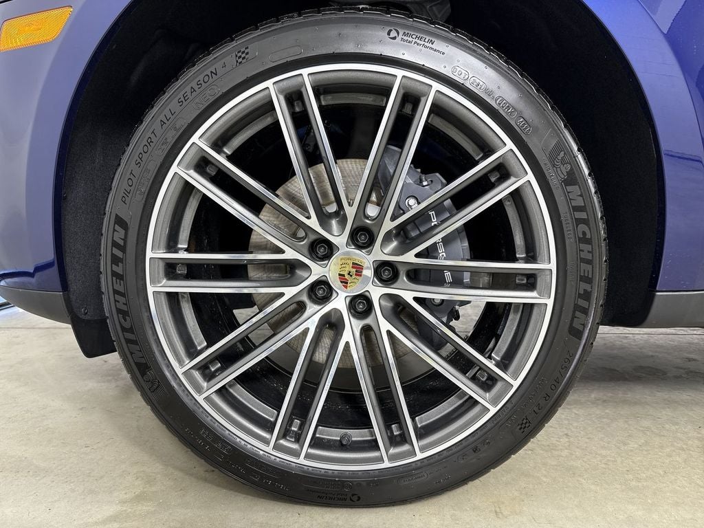 2026 Porsche Macan AWD