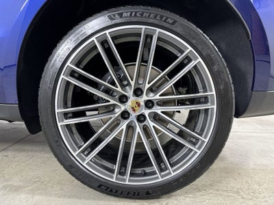 2026 Porsche Macan AWD