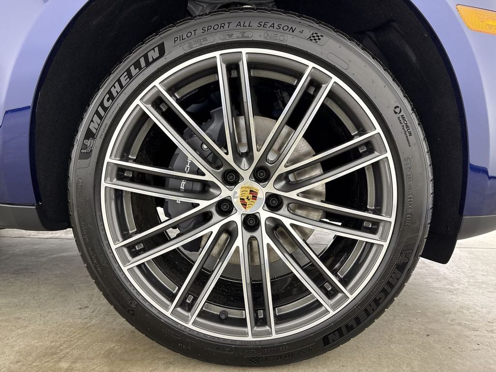 2026 Porsche Macan AWD